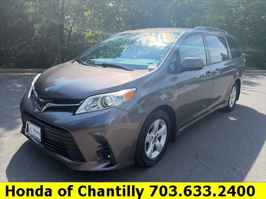 Used 2020 Toyota Sienna LE FWD image 3