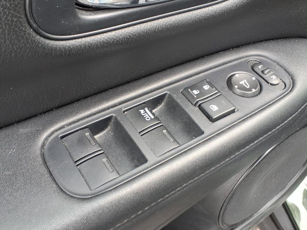 Used 2017 Honda HR-V LX image 24