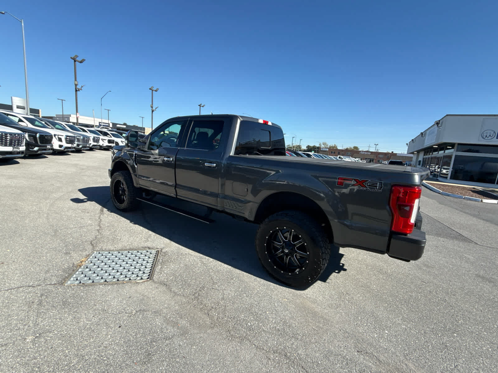 Used 2017 Ford F250 Platinum w/ Platinum Ultimate Package AWD/4WD image 9