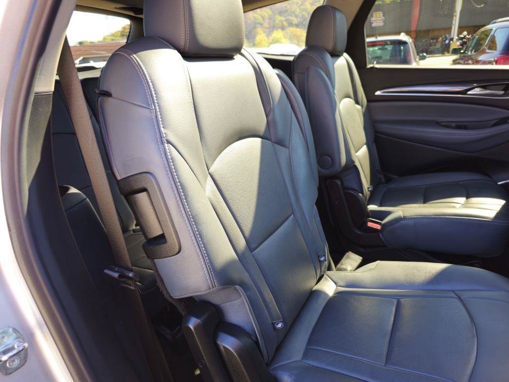 Used 2021 Buick Enclave Essence w/ Sound and Sites Package AWD/4WD image 51