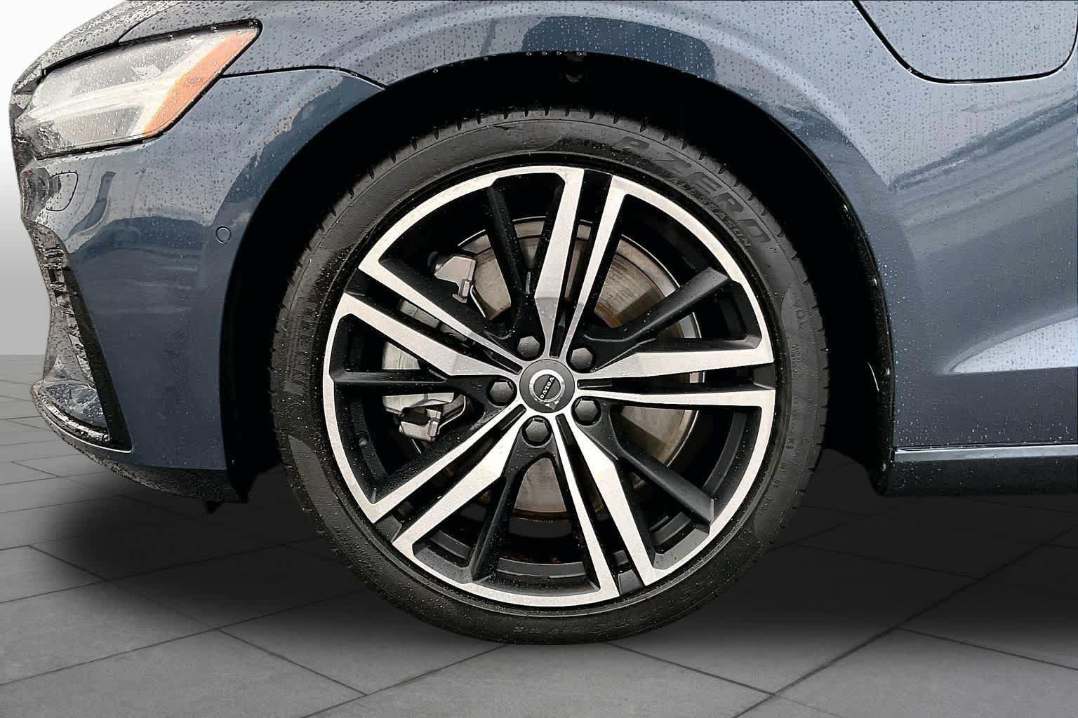 Used 2022 Volvo S60 T8 R-Design w/ Advanced Package AWD/4WD image 11