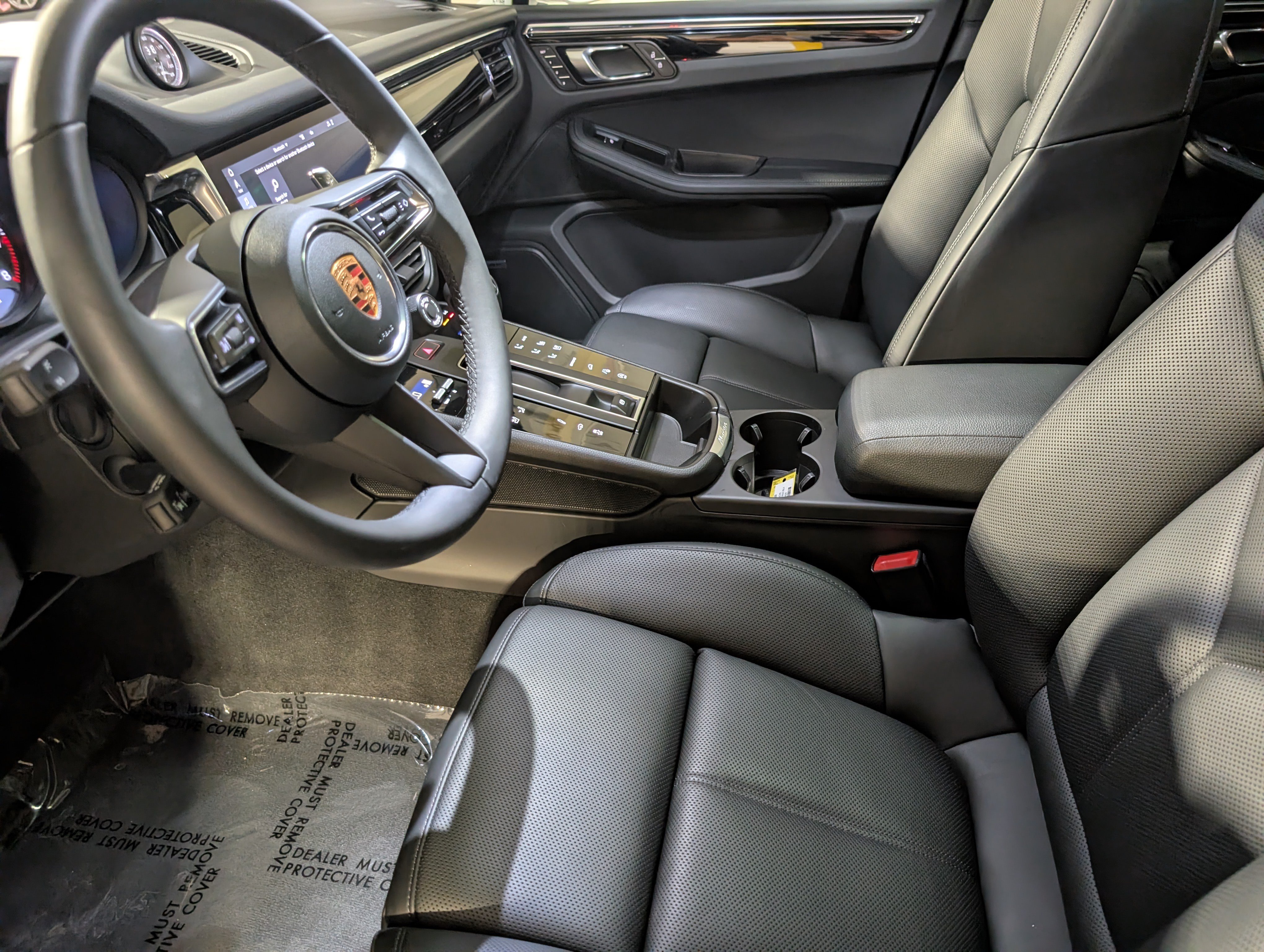 Certified 2026 Porsche Macan S AWD/4WD image 4