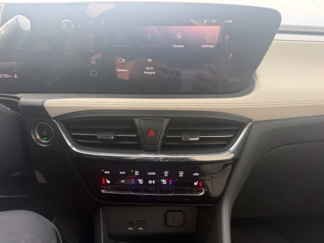 Used 2025 Buick Encore GX Avenir w/ Avenir Technology Package AWD/4WD image 17