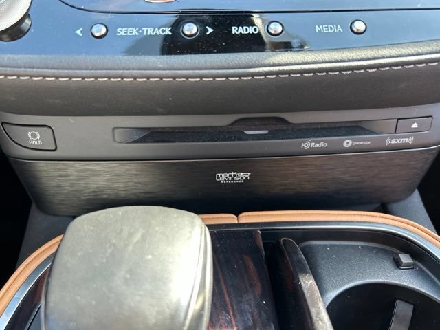 Used 2022 Lexus LS 500 w/ Interior Upgrade Package RWD image 17