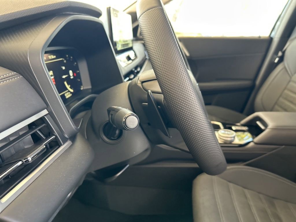 New 2025 Mitsubishi Outlander SE image 35