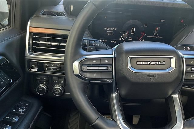 Used 2026 GMC Yukon Denali w/ Sun & Power Step Package AWD/4WD image 11