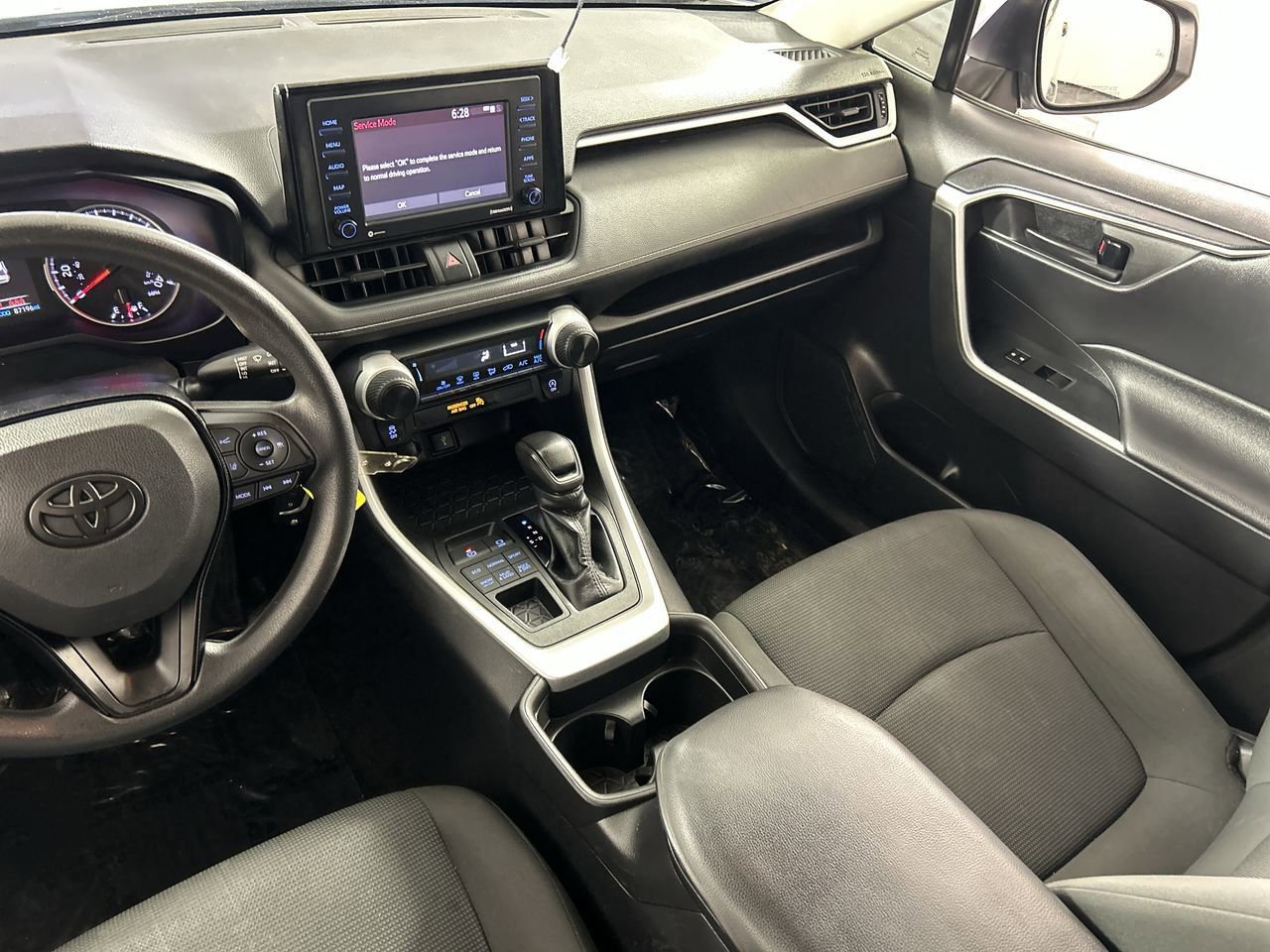 Used 2021 Toyota RAV4 LE image 23