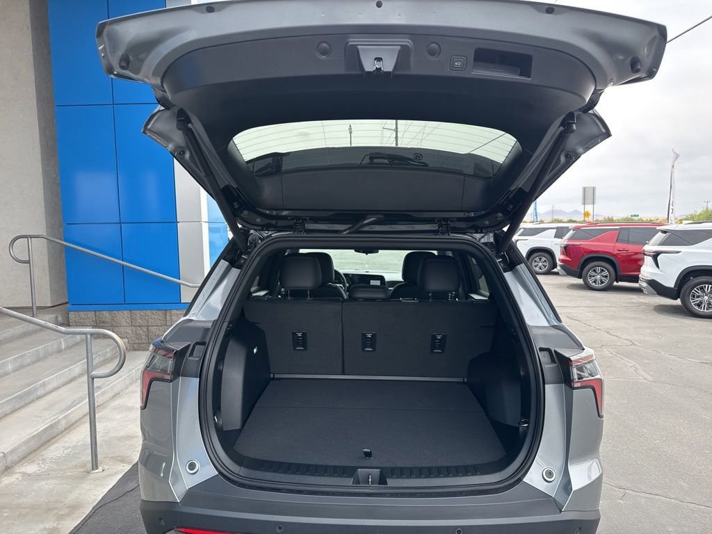 New 2026 Chevrolet Equinox LT w/ Convenience Package II FWD image 7