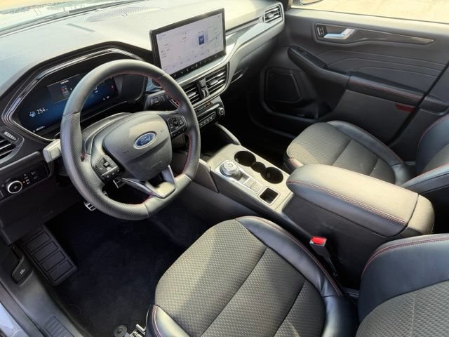 Certified 2023 Ford Escape ST-Line Select w/ Tech Pack #2 AWD/4WD image 11