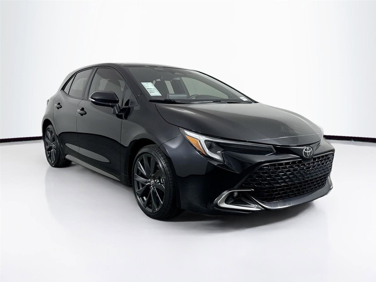 Certified 2025 Toyota Corolla XSE FWD image 10