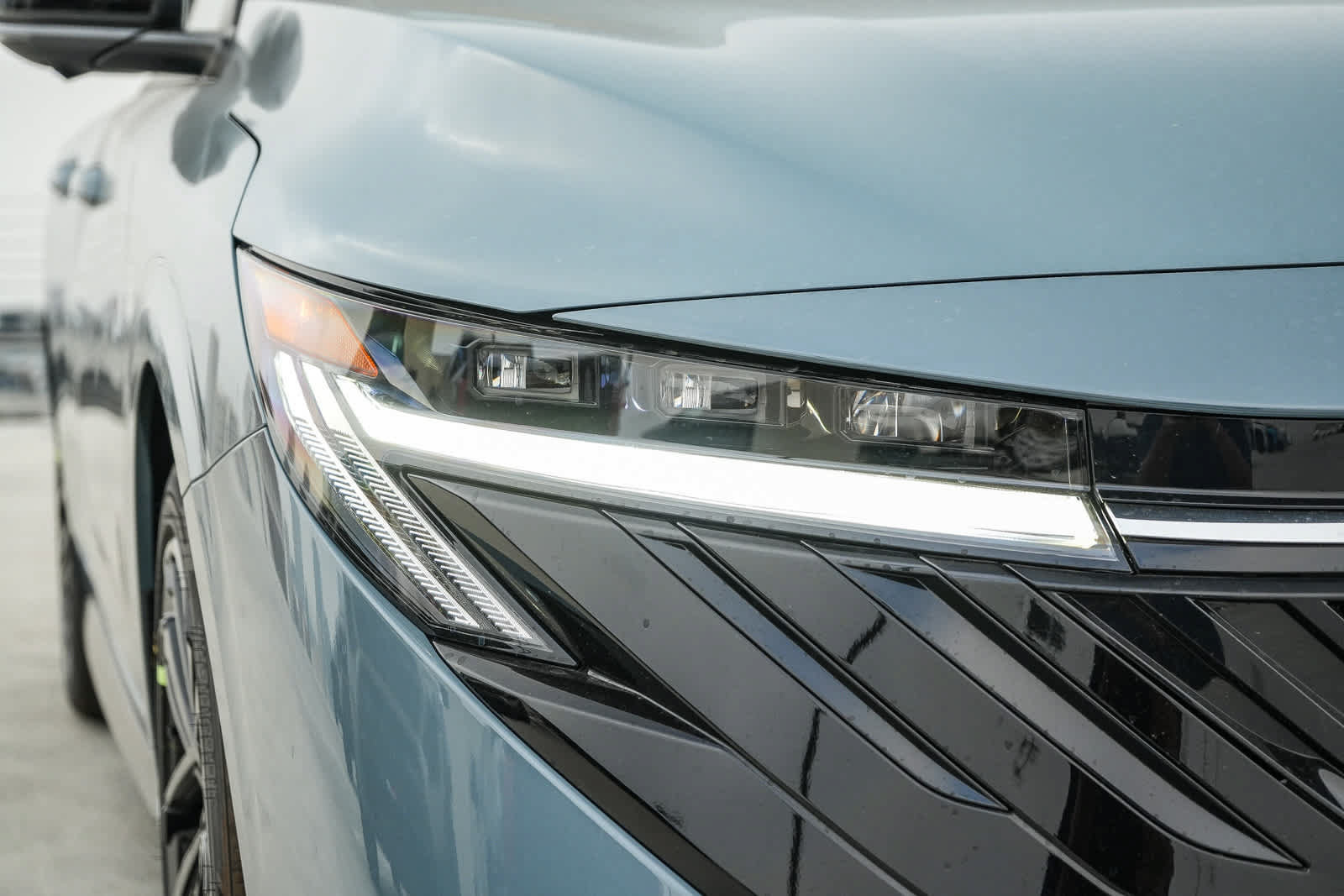 New 2027 Nissan Sentra SR FWD image 4