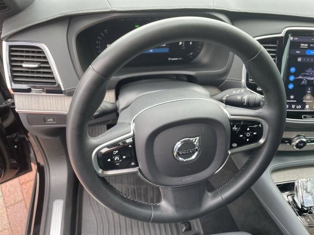 Used 2023 Volvo XC90 B6 Ultimate w/ Protection Package Premier image 11