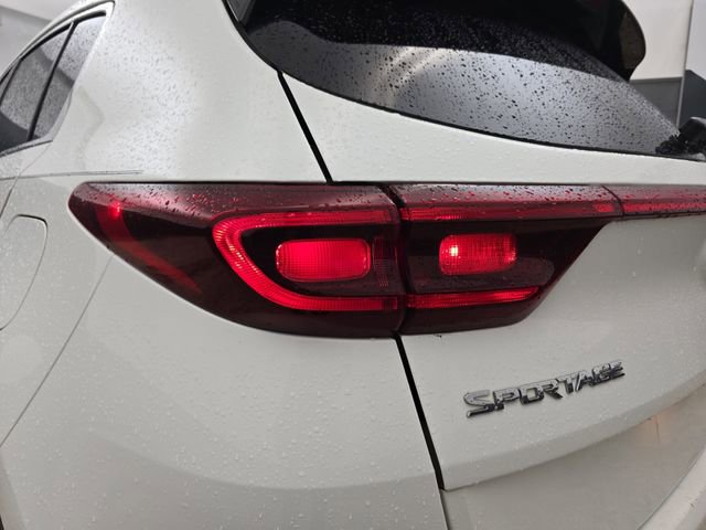 Used 2020 Kia Sportage LX FWD image 18