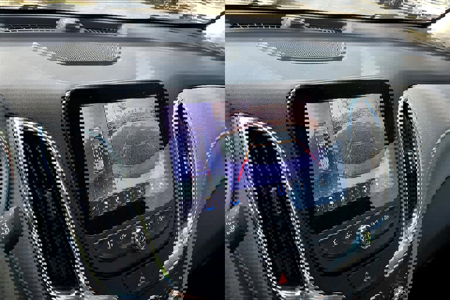 Used 2021 Chevrolet Equinox Premier image 21