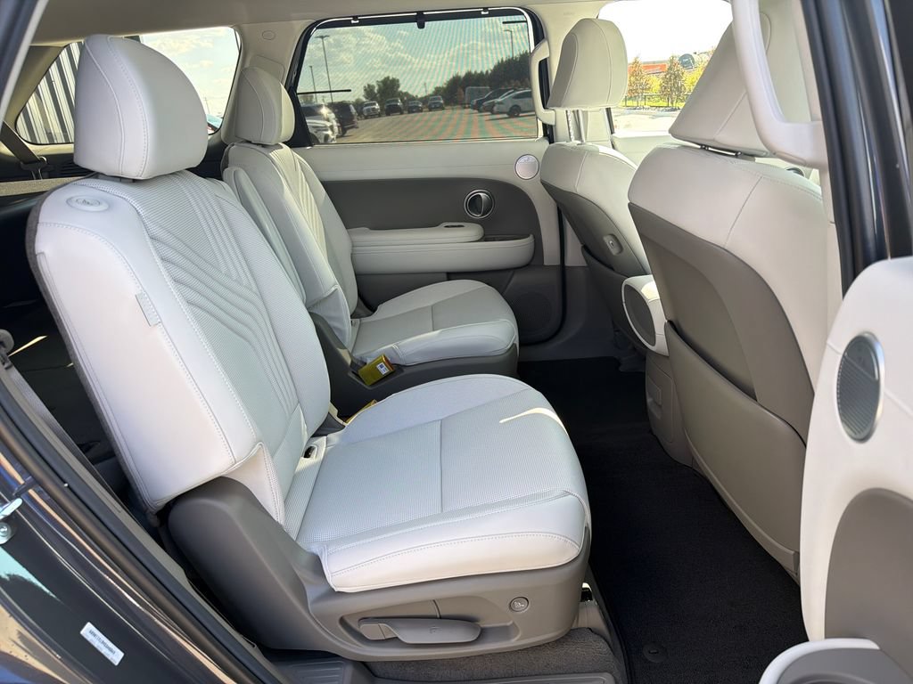 New 2026 Hyundai Palisade SEL Premium FWD image 35