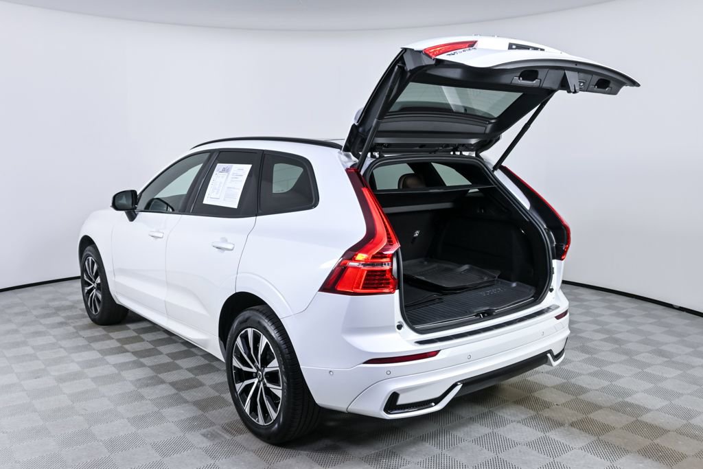 Certified 2024 Volvo XC60 B5 Plus w/ Protection Package Premier AWD/4WD image 32