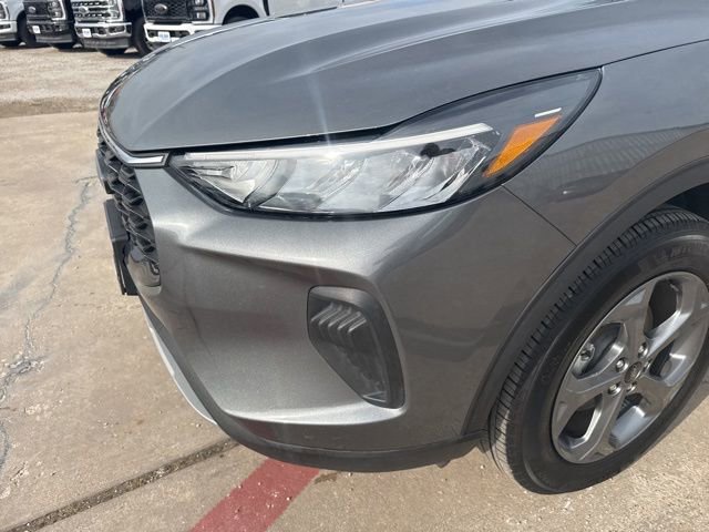 Used 2025 Ford Escape ST-Line image 19