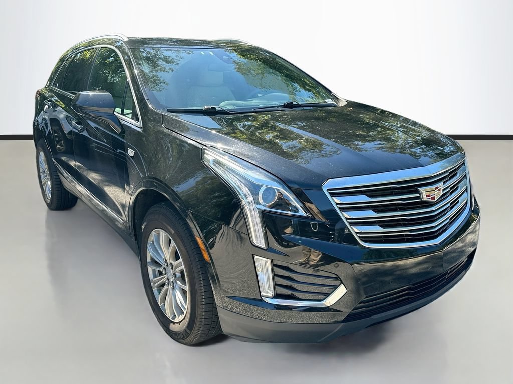 Used 2017 Cadillac XT5 Luxury w/ Driver Awareness Package FWD image 3