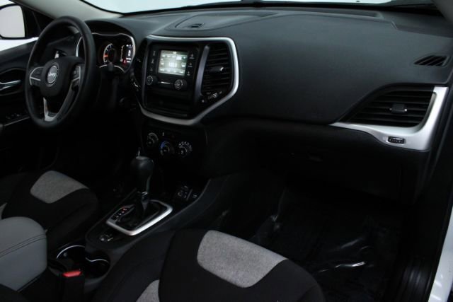 Used 2014 Jeep Cherokee Sport FWD image 22
