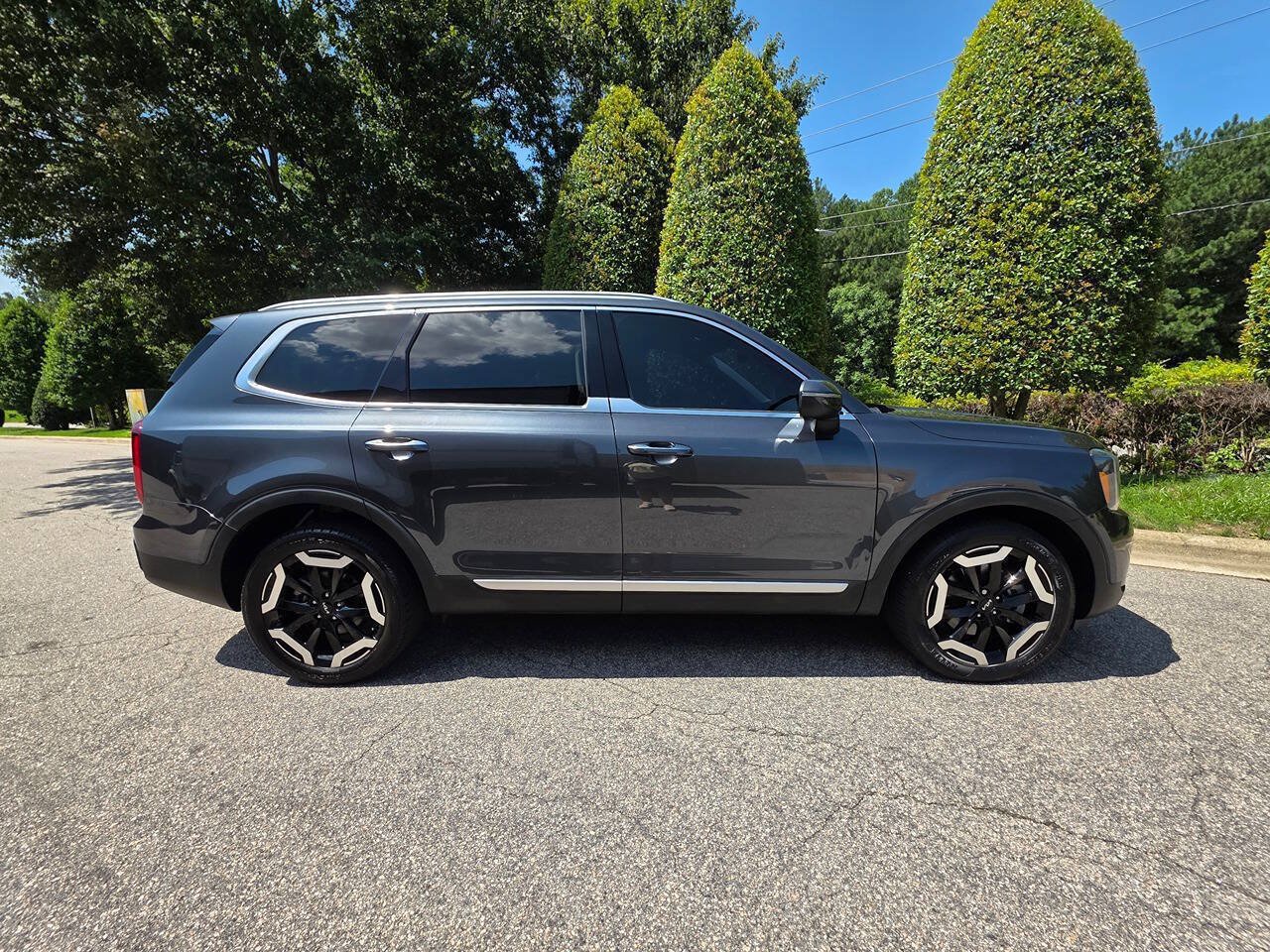 Used 2023 Kia Telluride S AWD/4WD image 6