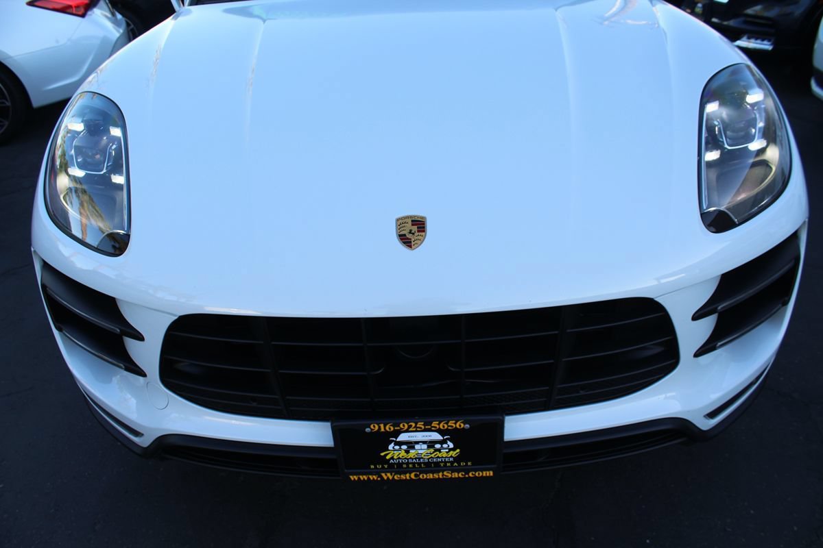 Used 2017 Porsche Macan Turbo AWD/4WD image 9
