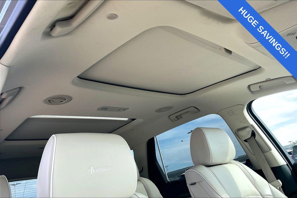 Used 2023 Buick Enclave Avenir w/ Avenir Technology Package image 22