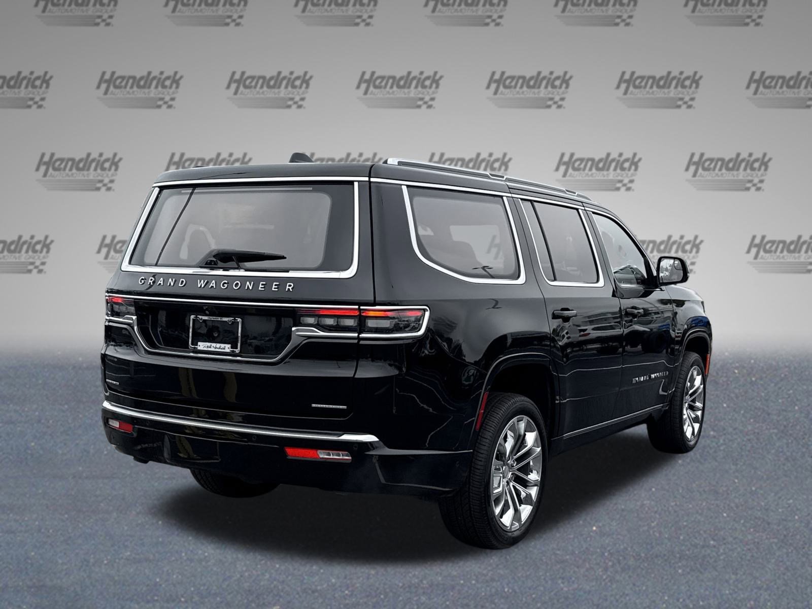 Used 2022 Jeep Grand Wagoneer Series II w/ Premium Group II image 10