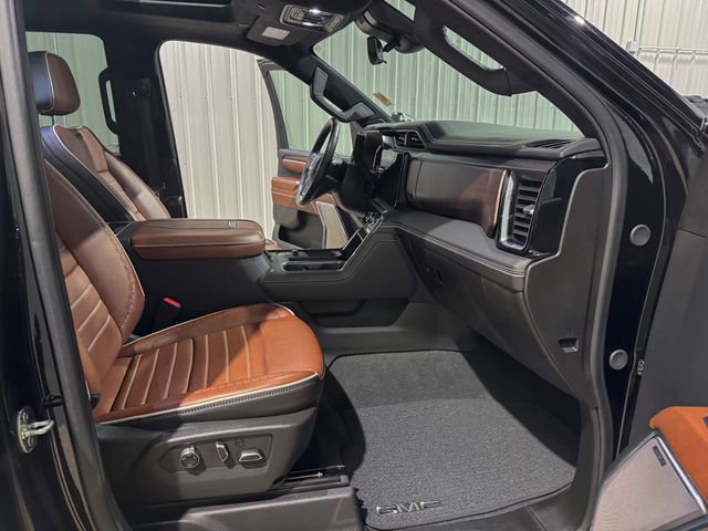 Used 2024 GMC Sierra 3500 Denali Ultimate AWD/4WD image 21