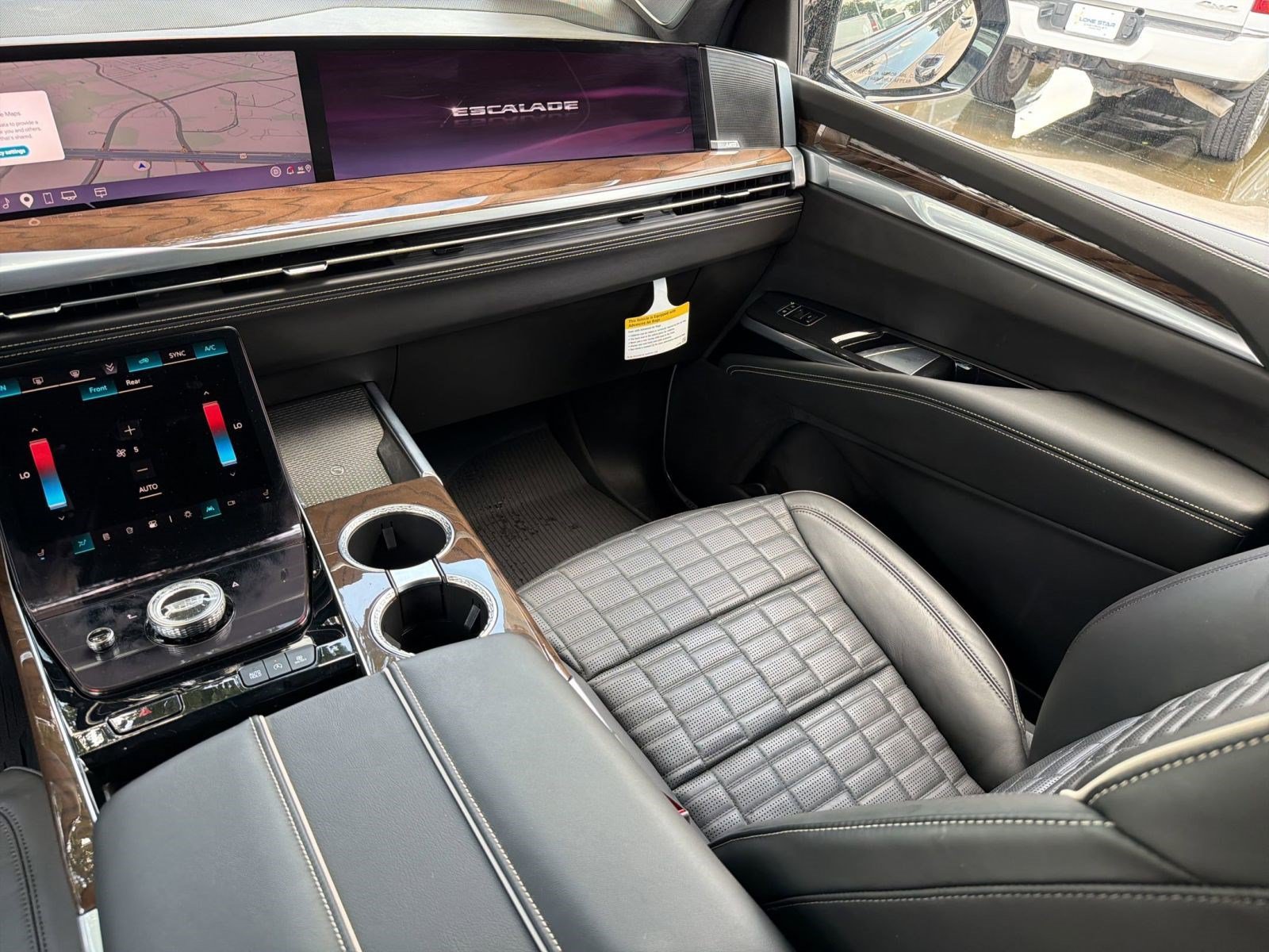 Certified 2025 Cadillac Escalade Sport Platinum w/ LPO, ONYX Package AWD/4WD image 24