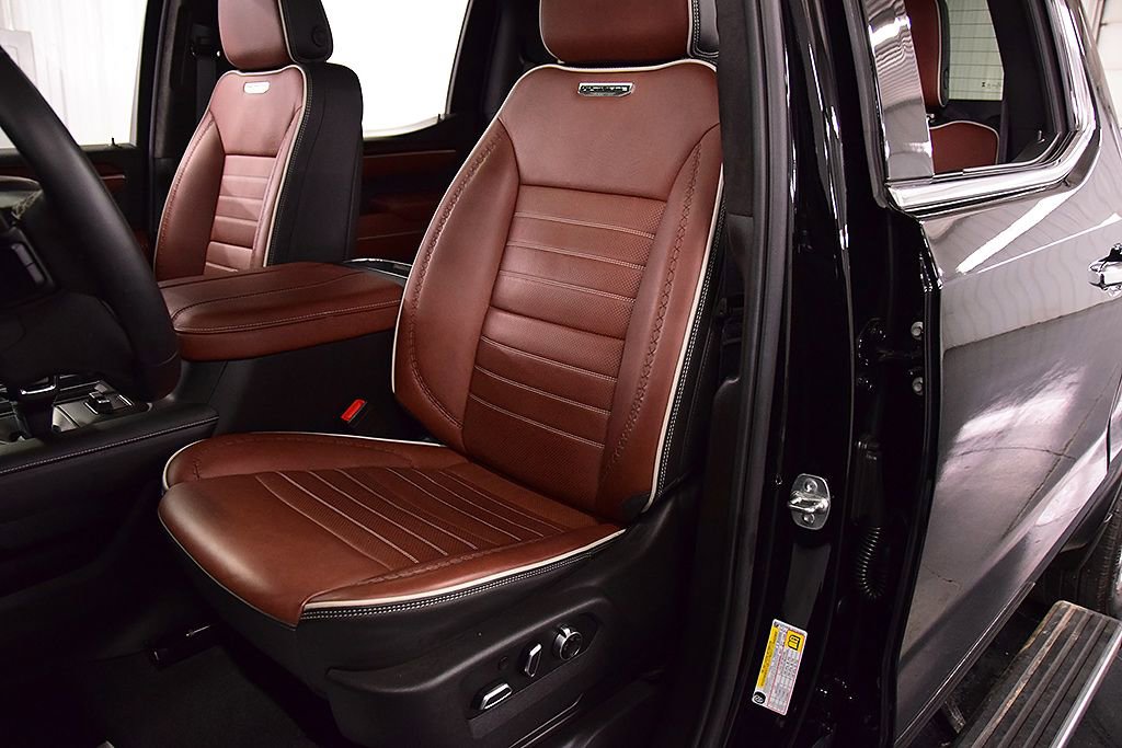 Used 2025 GMC Sierra 1500 Denali Ultimate image 34