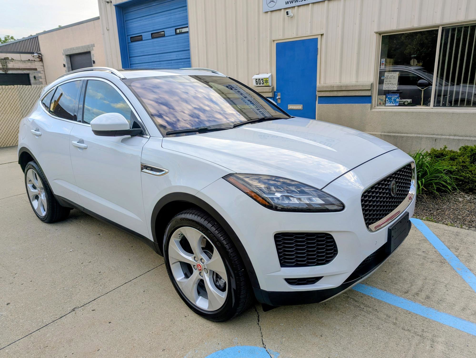 Used 2018 Jaguar E-PACE SE AWD/4WD image 11