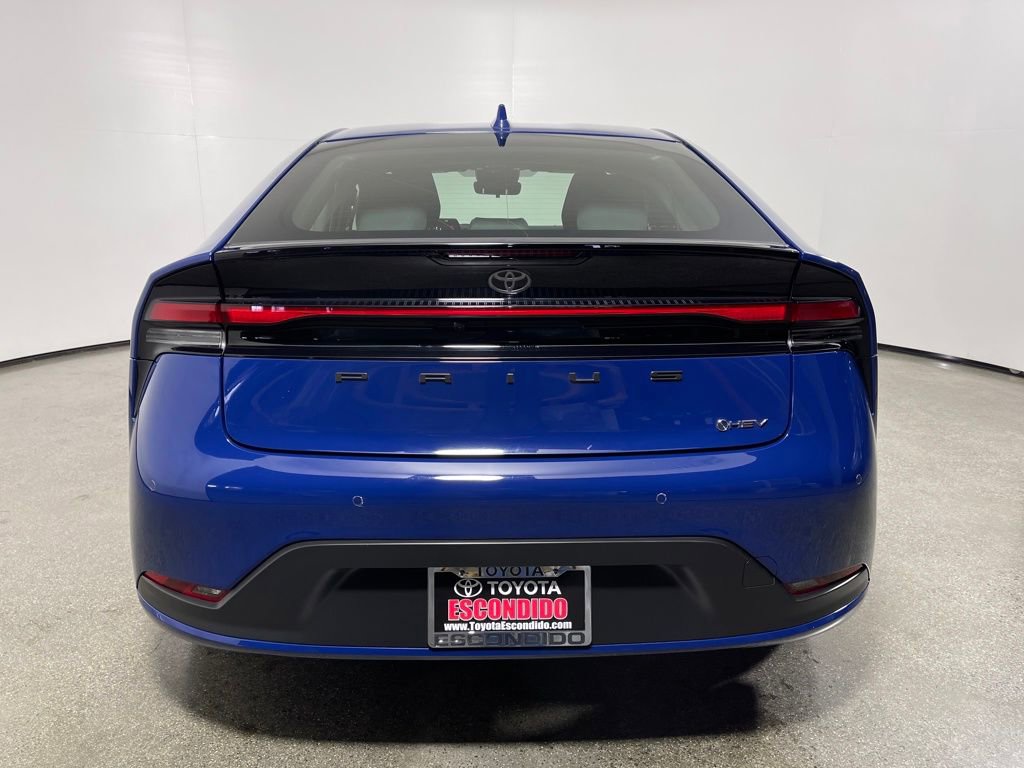Used 2025 Toyota Prius LE image 4