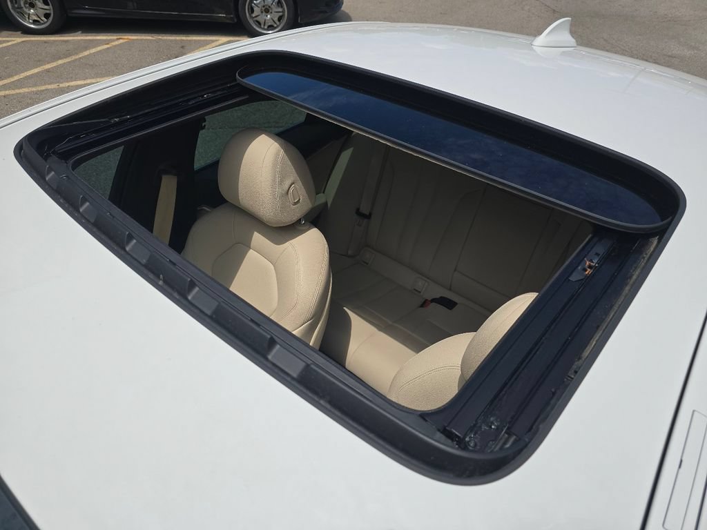 Used 2017 BMW 530i xDrive AWD/4WD image 3