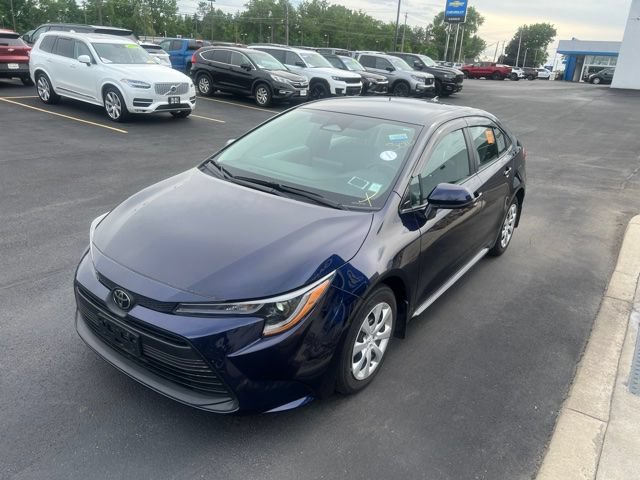 Used 2024 Toyota Corolla LE FWD image 3