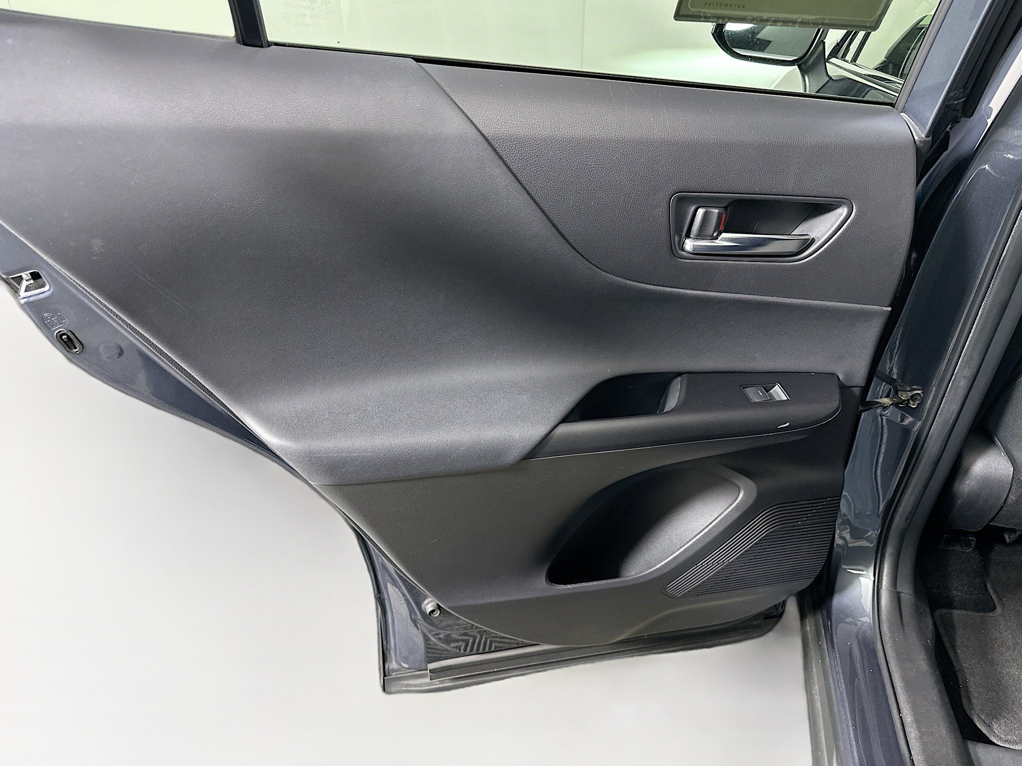 Used 2021 Toyota Venza LE w/ Carpet Mat Package (TMS) AWD/4WD image 26