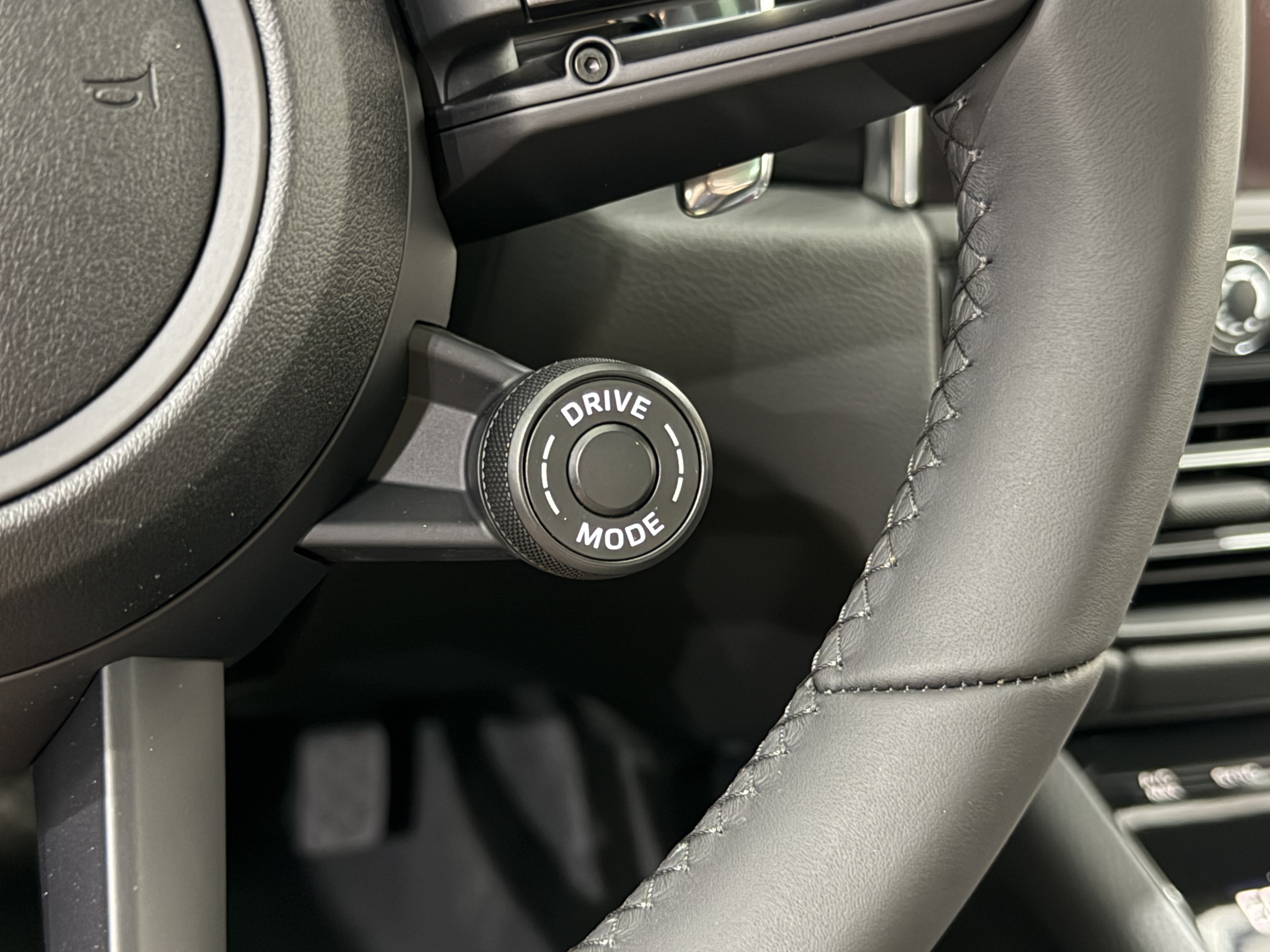 New 2026 Porsche Macan Turbo AWD/4WD image 54