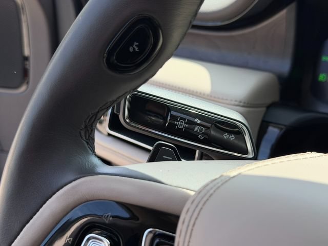 Used 2024 Lincoln Aviator Reserve w/ Equipment Group 201A RWD image 46