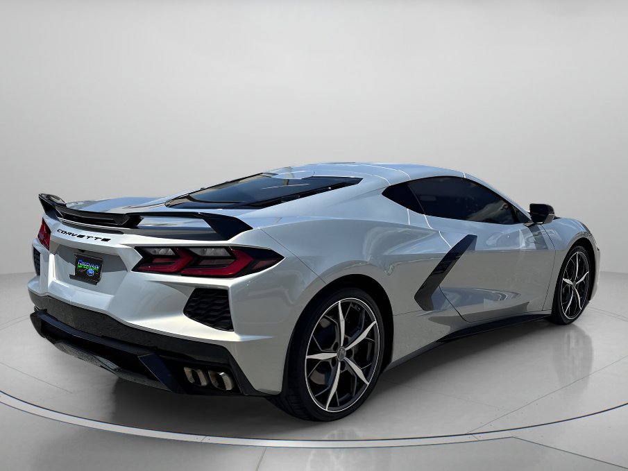 Used 2022 Chevrolet Corvette Stingray Coupe w/ 1LT RWD image 3