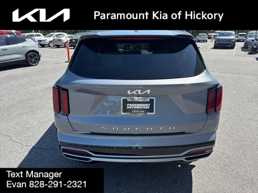 Used 2022 Kia Sorento S image 6