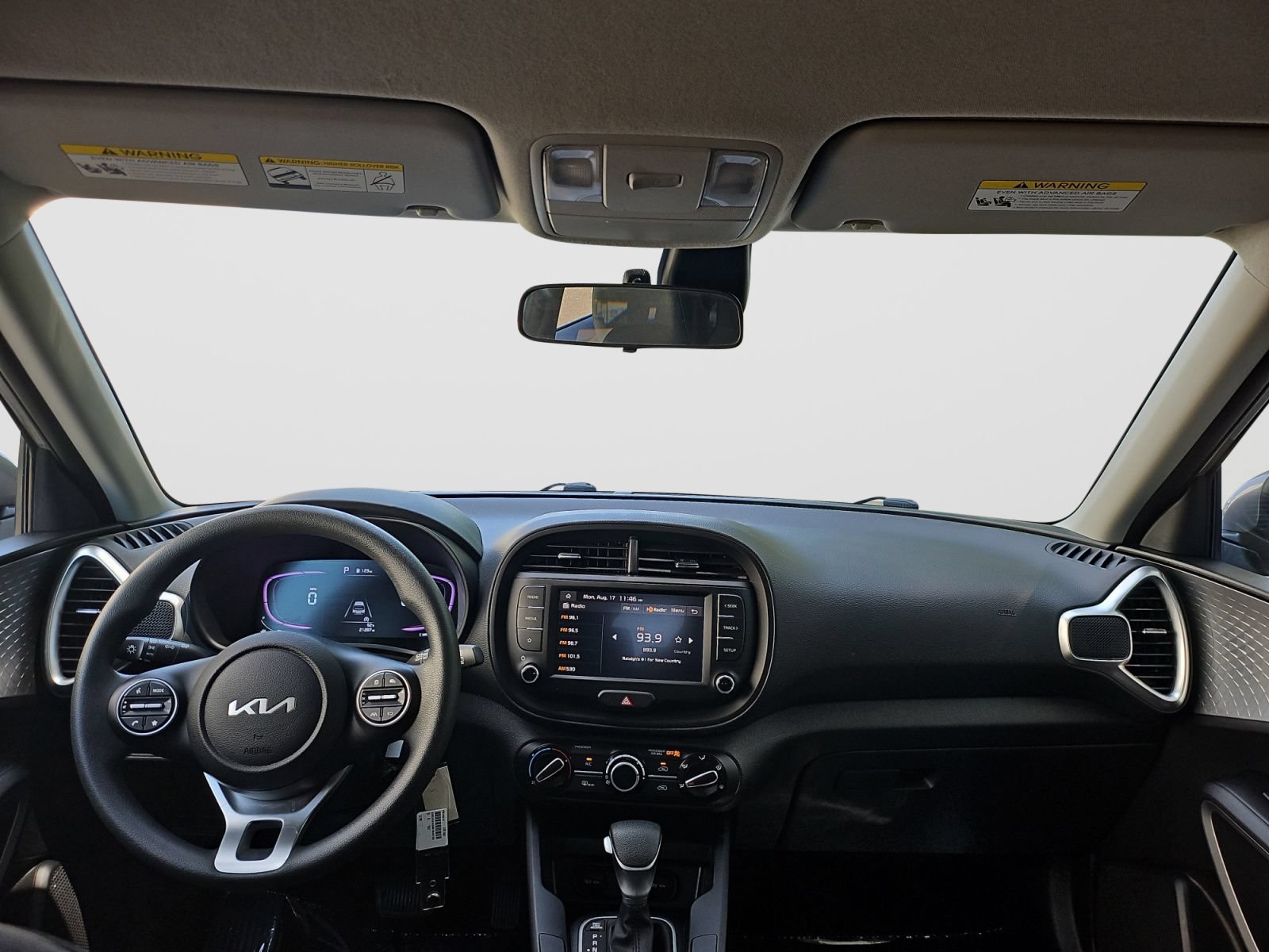 Used 2025 Kia Soul LX w/ LX Technology Package FWD image 39
