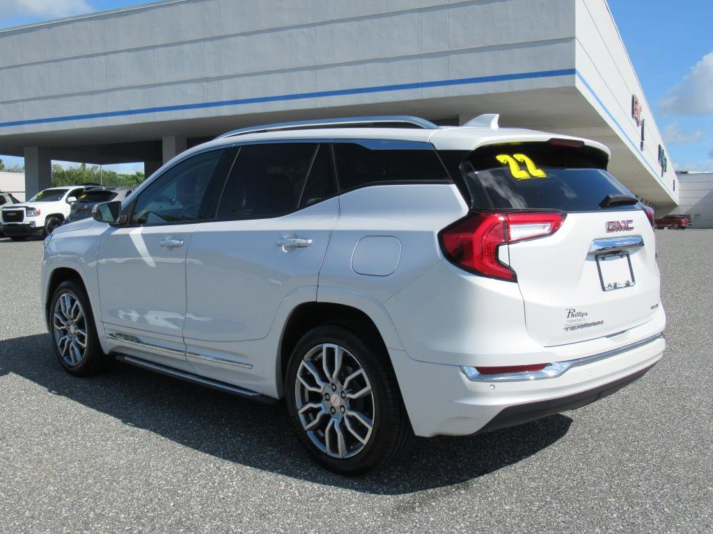 Used 2022 GMC Terrain Denali image 4