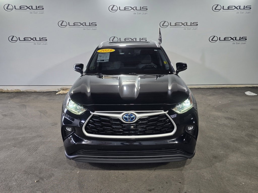 Used 2023 Toyota Highlander Bronze Edition image 2