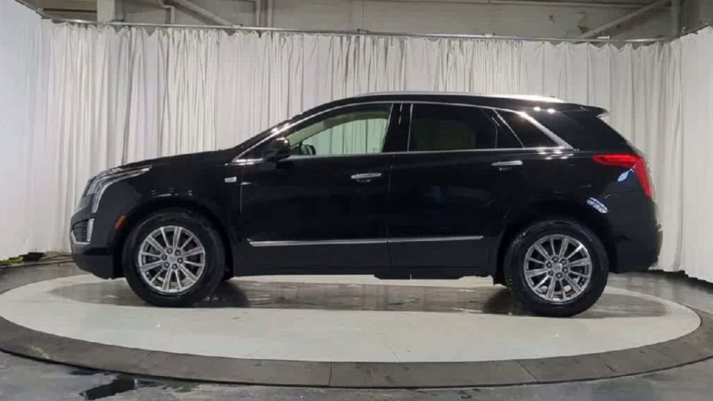 Used 2018 Cadillac XT5 Luxury w/ LPO, Wheel Lock Package FWD image 6