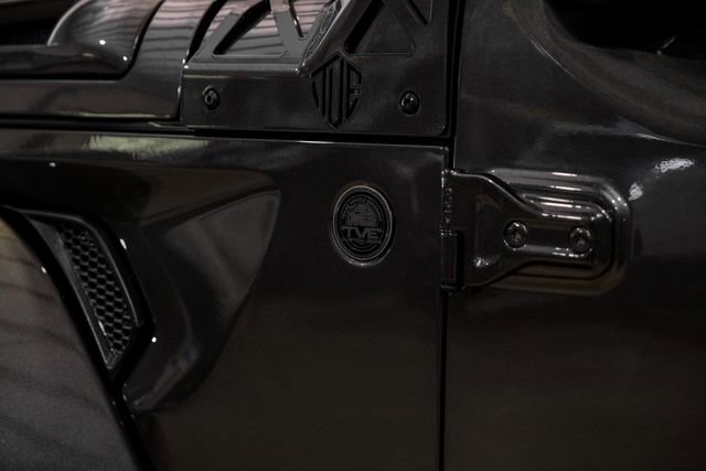 Used 2025 Jeep Gladiator Sport image 46