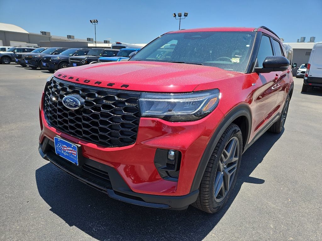 New 2026 Ford Explorer ST-Line w/ ST-Line Street Pack RWD image 4