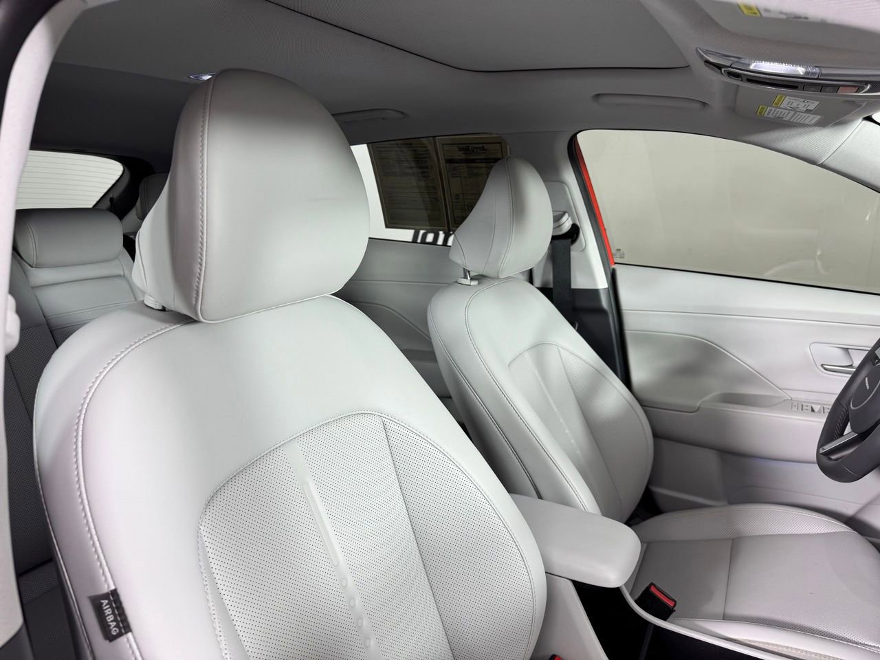 Used 2025 Hyundai Kona Limited image 41