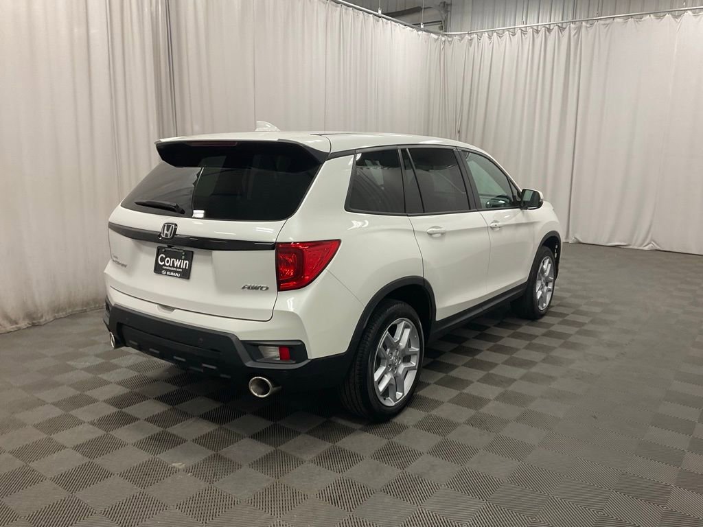 Used 2024 Honda Passport EX-L image 2
