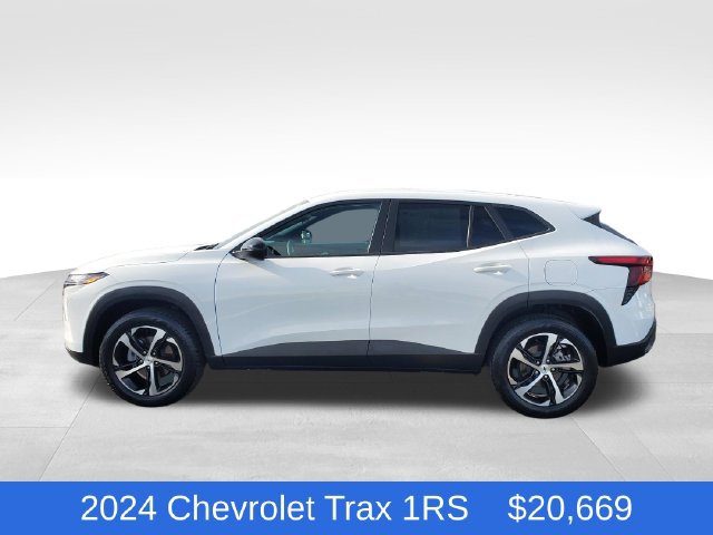 Certified 2024 Chevrolet Trax RS w/ Driver Confidence Package FWD image 2