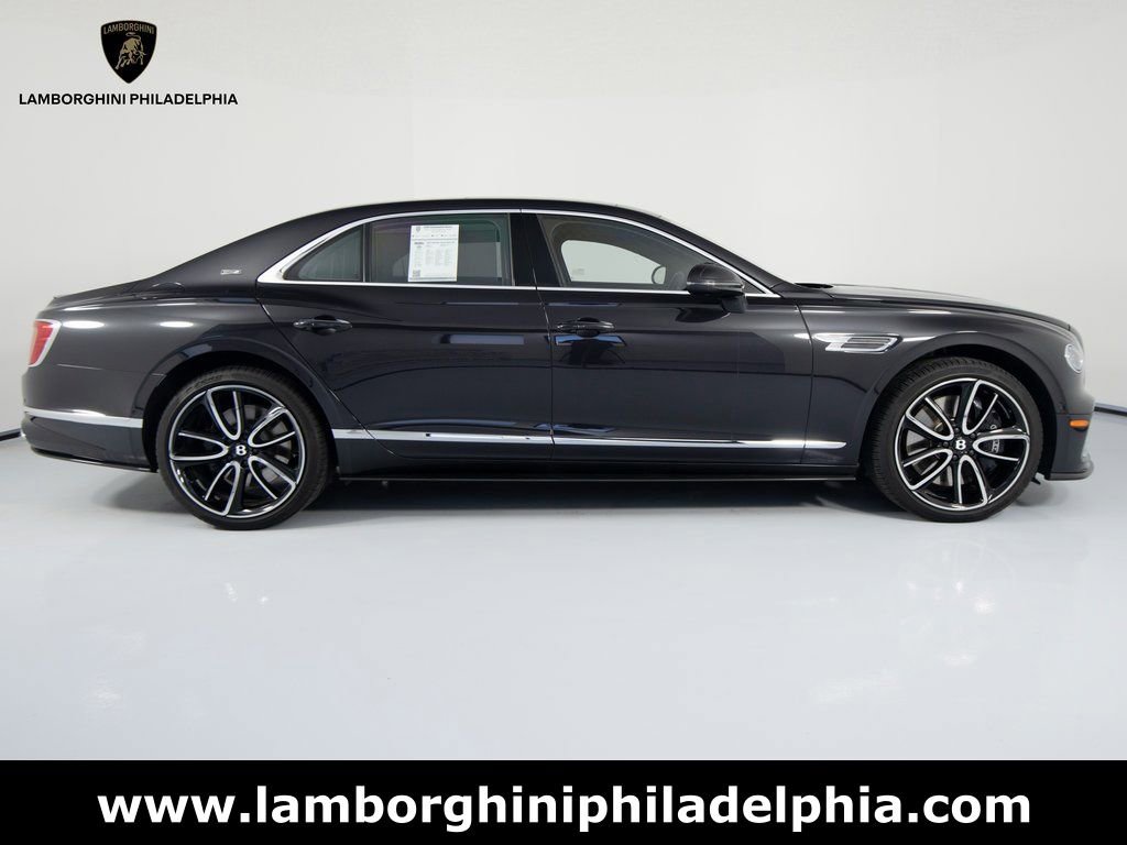 Used 2024 Bentley Flying Spur V8 image 4