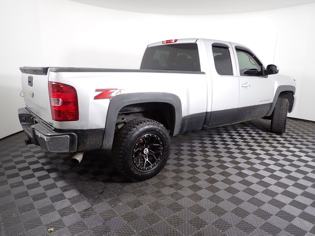Used 2011 Chevrolet Silverado 1500 LT w/ All-Star Edition image 13